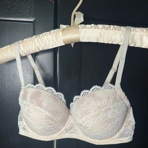 VS Dream Angels lined demi bra